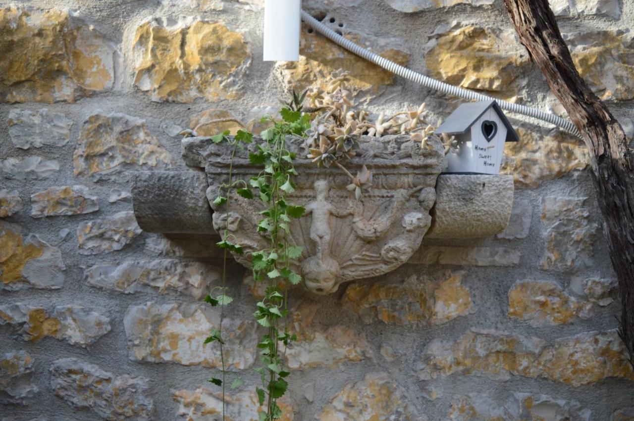 Villa Visilo Stone House à Pucisca Extérieur photo